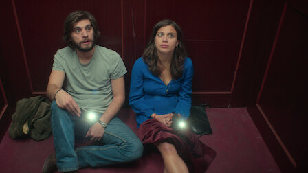 Guarda L'ascensore. Episodio 8 della Stagione 1.